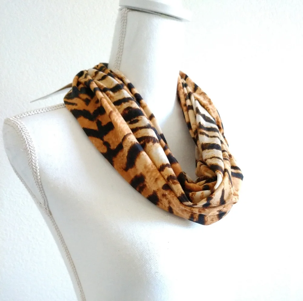NEW Tiff N Tam Animal Print Infinity Fashion Scarf Brown Circle Loop NWT 6007